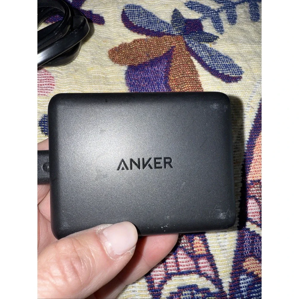 Anker PowerPort 1 PD with 1‎ PD and 4 PIQ Charger 5251